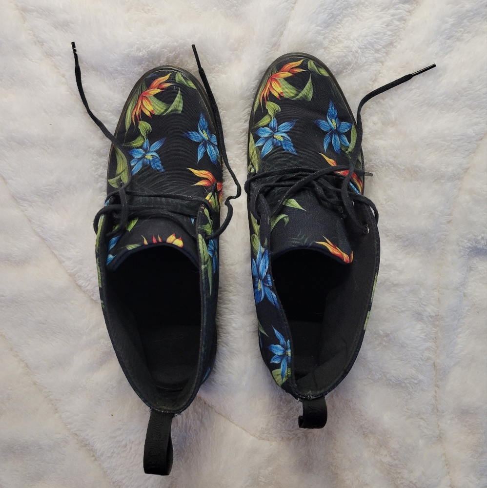 dr martens daytona desert boot | size 9